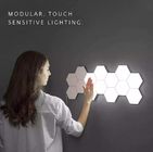 Hexagonal plástico sensible al tacto de la lámpara de pared del LED Quantum para los amantes del regalo DIY